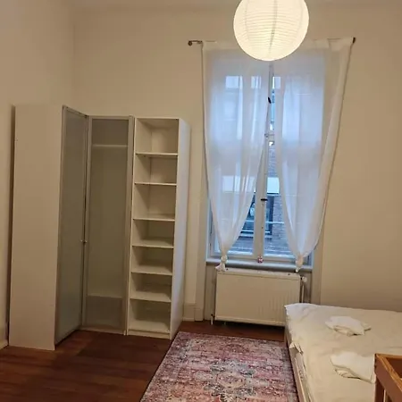 Gemuetliches Zimmer, Zentral & Kinderfreundlich Privat bolig